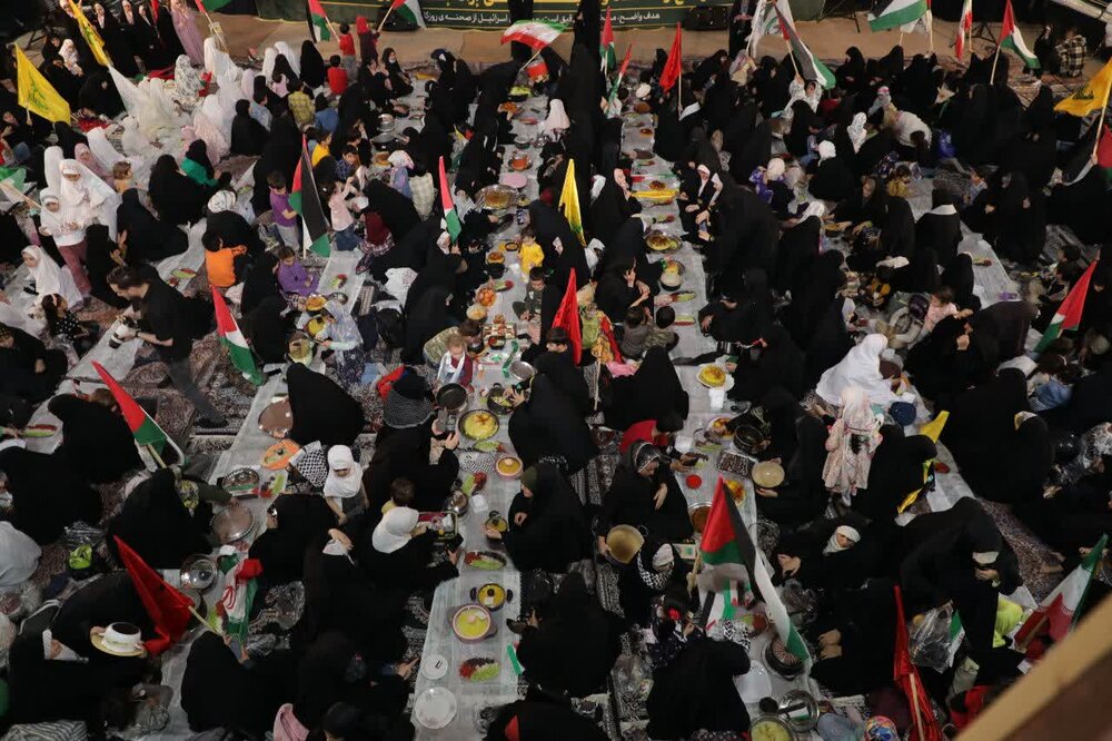 اجرای پویش جهانی «پخت مقلوبه فلسطینی» در قم اجرای پویش جهانی «پخت مقلوبه فلسطینی» در قم