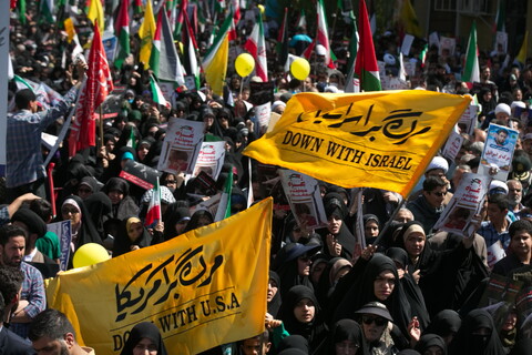 تصاویر/ شکوه حضور مردم انقلابی قم در حمایت از مردم فلسطین
