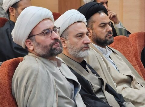 تصاویر/نشست هم اندیشی علماء و روحانیون سنندج در حمایت از غزه