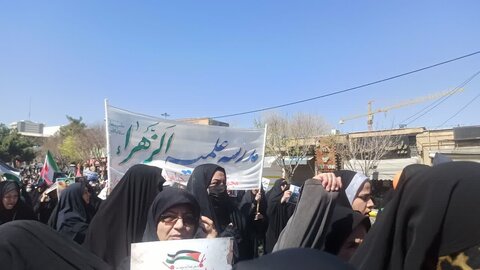 تصاویر/ حضور طلاب مدرسه علمیه الزهرا(س) اراک در راهپیمایی روز قدس