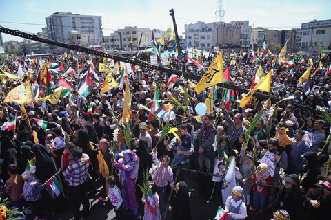 اجتماع ۱۶ هزار نفری نوجوانان آرمانی لشکر قدس در میدان انقلاب