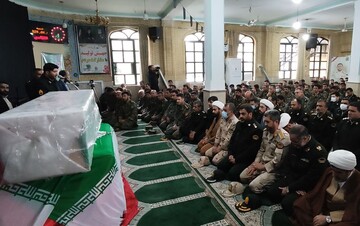 تا آخرین قطره خون برای امنیت این مرز و بوم جانفشانی می‌کنیم