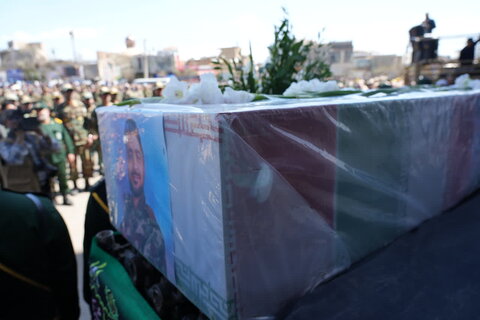 تصاویر/ تشییع پیکر پاک شهید القدس در گلزار شهدا بروجرد شهرستان بروجرد گلزار شهدا
