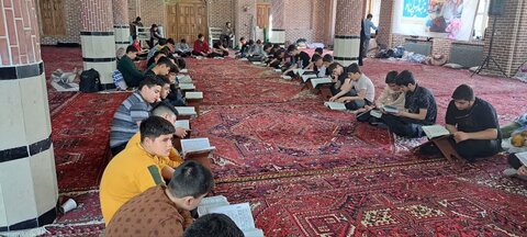 تصاویر/ مراسم اعتکاف رمضانیه پسرانه در مسجد حاج بابا شهرستان خوی