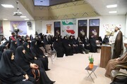 انقلاب اسلامی، یعنی همه مردم پای کار باشند
