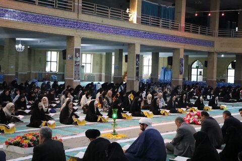 تصاویر/  محفل انس با قرآن کریم یادبود شهدای غزه با حضور دانش آموزان نواحی دوگانه شهر ارومیه