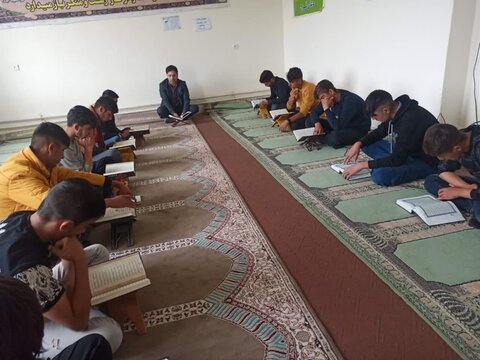 تصاویر محفل انس با قرآن کریم در مدارس شهرستان شوط