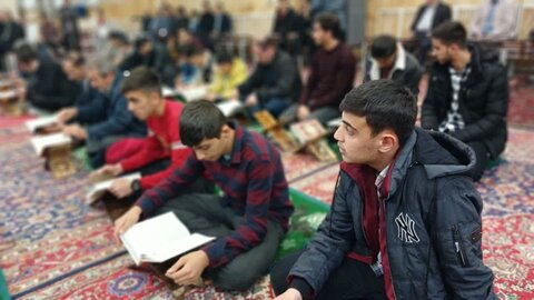 تصاویر/ محفل انس با قران کریم به همت مدرسه علمیه سلماس در مساجد این شهر