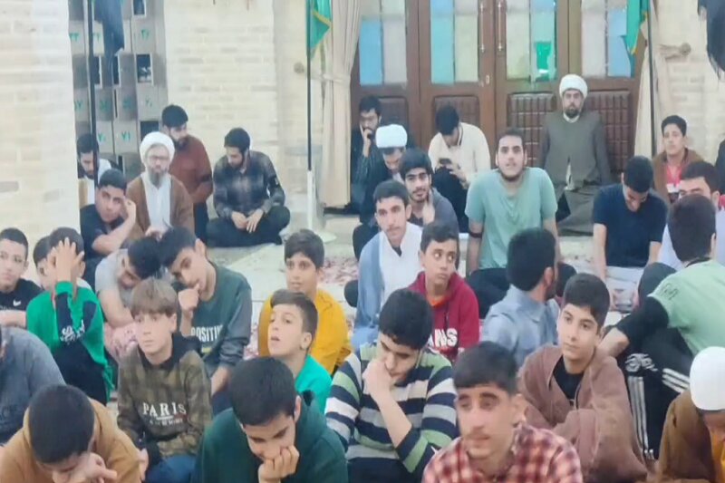 برگزاری سنت اعتکاف ماه مبارک رمضان دانش آموزی در کرمانشاه+ تصاویر