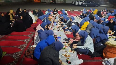 تصاویر / ضیافت افطار دانش آموزی در خوی