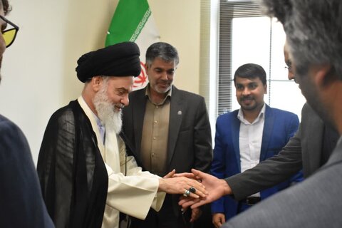 تصاویر/ دیدار آیت الله حسینی بوشهری با رئیس دانشگاه آزاد بوشهر