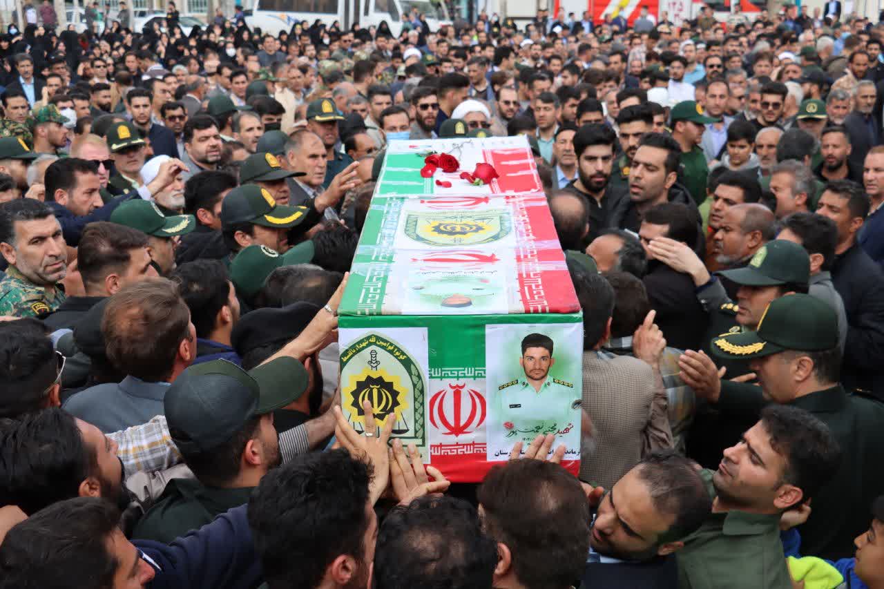 تصاویر/ مراسم تشییع و خاکسپاری پیکر شهید مدافع امنیت در الشتر