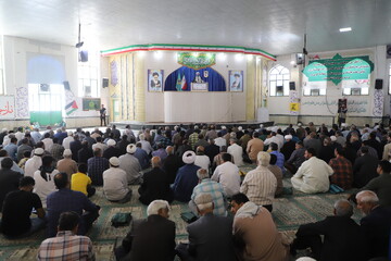 انتظار مردم گرفتن انتقام خون شهدا است/ از ظرفیت مردم بومی برای دفاع از مرزها استفاده شود