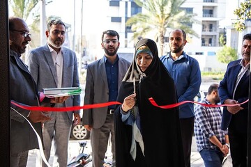 نمایشگاه کارتون «بیمارستان منطقه جنگی نیست» افتتاح شد 