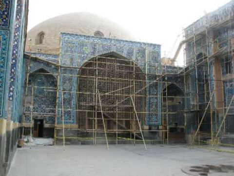 مرمت و تثبیت کاشی‌کاری و تزئینات صحن اصلی مجموعه شیخ صفی‌الدین اردبیلی آغاز شد