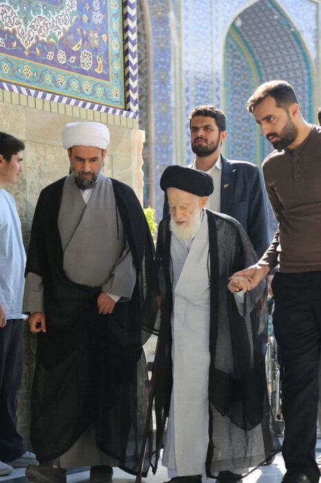 تشرف آیت الله العظمی شبیری زنجانی به حرم مطهر حضرت معصومه(س) + عکس