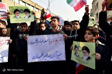 فیلم| حمایت دانش آموزان خلخال از عملیات تنبیهی سپاه علیه اسرائیل