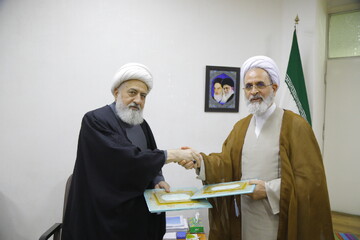 تصاویر /  دیدار نایب رئیس مجلس اعلای اسلامی شیعیان لبنان با آیت الله اعرافی
