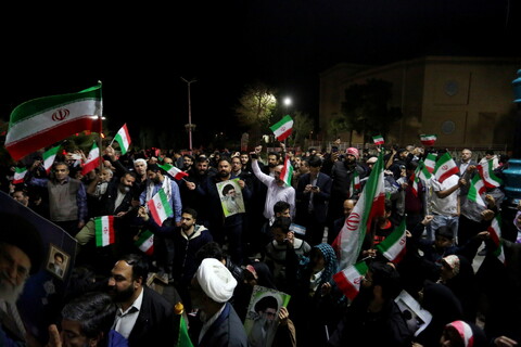 تجمع مردم اصفهان در حمایت از حمله موشکی و پهپادی به اسرائیل