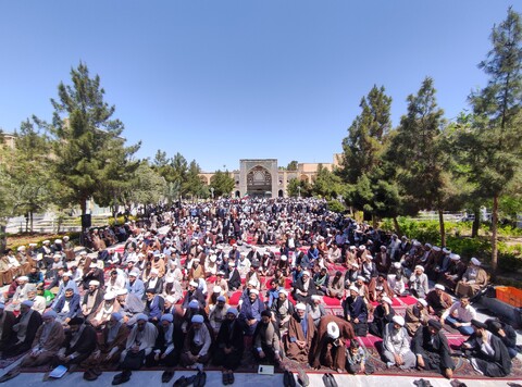 تصاویر اولیه از تجمع حوزویان در حمایت از حملات موشکی سپاه پاسداران