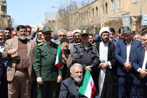 تصاویر/ تجمع مردم شهرستان تکاب در حمایت از اقدام سپاه علیه رژیم صهیونیستی