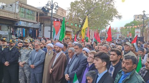 تصاویر / تجمع مردم شهرستان خوی در حمایت از پاسخ  موشکی و پهپادی سپاه پاسداران انقلاب اسلامی به رژیم صهیونیستی