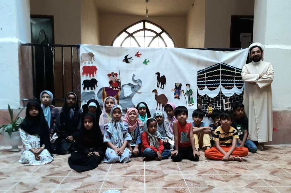 دوره تربیت مربی کودک و نوجوان در مدرسه علمیه خواهران میناب برگزار شد