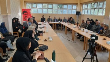 تصاویر/ محفل شعر انقلاب در بروجرد