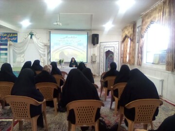 برگزاری نشست آموزشی "رهایی از حسرت گذشته" در مدرسه علمیه حضرت نرجس خاتون یزدانشهر