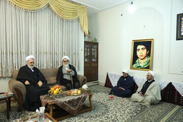 تصاویر/ دیدار آیت الله اعرافی با خانواده طلبه شهید ولی زاده
