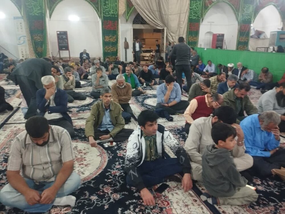 برگزاری گرامیداشت شهدای حادثه تروریستی راسک به میزبانی مداحان یزدی+تصاویر