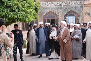 تصاویر| بازدید نماینده آیت الله العظمی سیستانی از مدرسه علمیه منصوریه