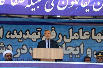 جمهوری اسلامی ایران در دفاع از کیان خود و مردمش، با هیچ احدی تعارف ندارد