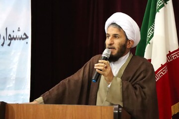 دشمن به دنبال بی هویتی جوانان و تغییر آیین هاست