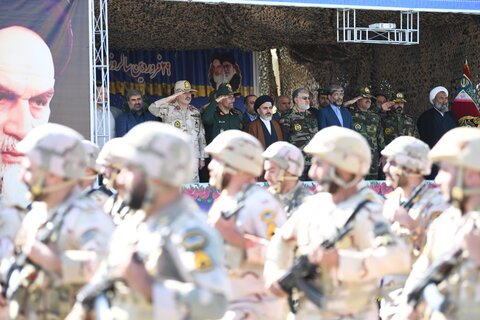 تصاویر/  مراسم گرامیداشت روز ارتش جمهوری اسلامی ایران در ارومیه