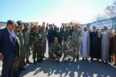 تصاویر/ مراسم رژه روز ارتش جمهوری اسلامی ایران در تبریز