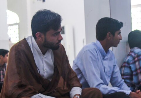 تصاویر/نشست پرسش و پاسخ در مدرسه علمیه ولیعصر(ع) رودان