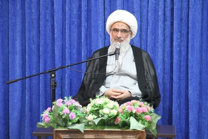 پیشنهاد نماینده ولی فقیه در استان بوشهر به رئیس سازمان انرژی اتمی