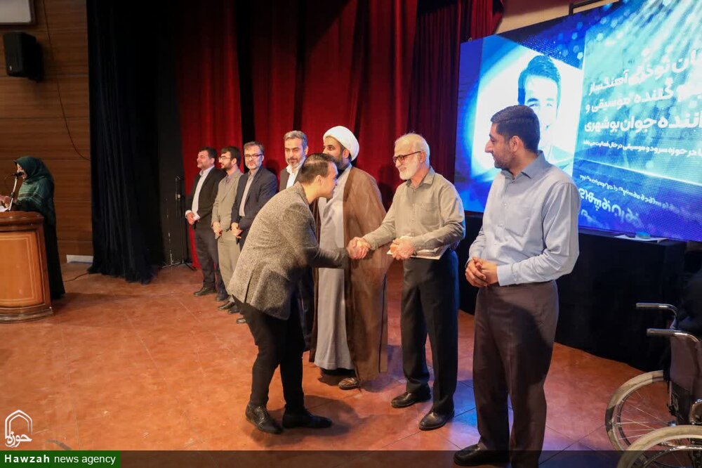 چهره‌های برتر هنر انقلاب استان بوشهر معرفی شدند