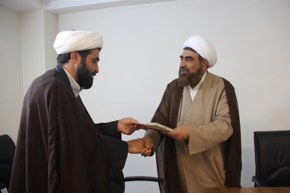 پژوهش سرا در حوزه های علمیه فرصتی برای یادگیری علمی و عملی اساتید و طلاب است