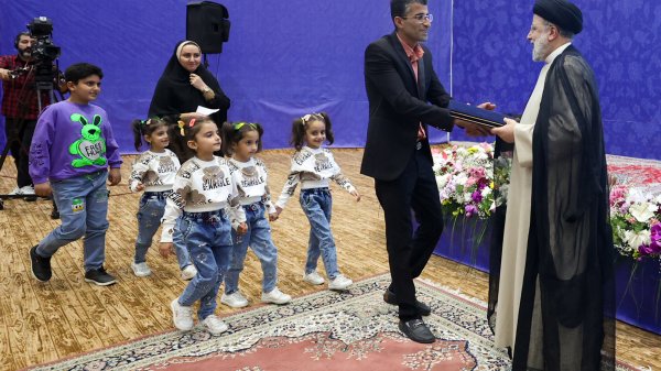 جشن افتتاح و واگذاری ۲ هزار و ۵۸ واحد مسکونی طرح نهضت ملی مسکن در استان سمنان