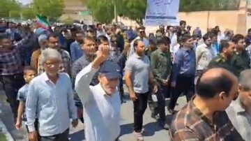 فیلم| راهپیمایی نمازگزاران کنگان در حمایت از تحقق وعده صادق