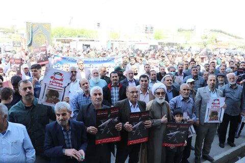 تصاویر تجمع مردم بروجرد در حمایت از عملیات وعده صادق