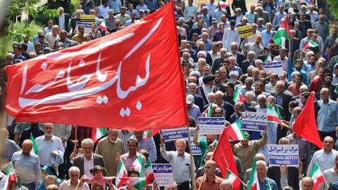 راهپیمایی نمازگزاران جمعه کرج در حمایت از عملیات سپاه پاسداران انقلاب اسلامی