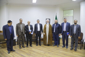 تصاویر / دیدار اعضای ستاد نوسازی مدارس با آیت الله اعرافی