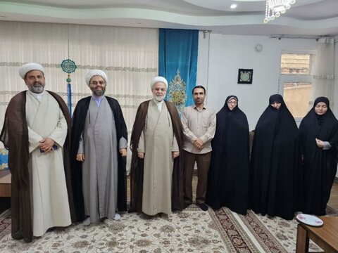 تصاویر/تکریم اساتید مدرسه علمیه خواهران فاطمه الزهرا (س) کامیاران