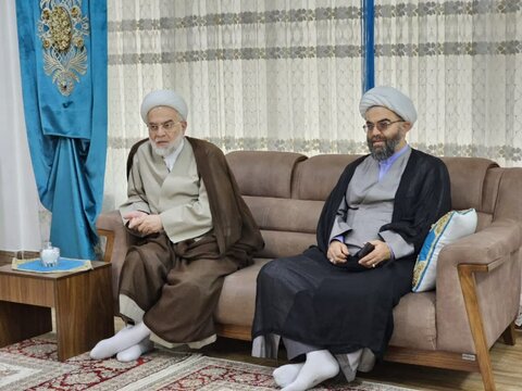 تصاویر/تکریم اساتید مدرسه علمیه خواهران فاطمه الزهرا (س) کامیاران