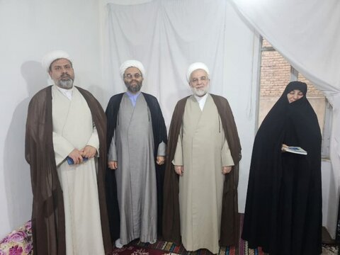 تصاویر/تکریم اساتید مدرسه علمیه خواهران فاطمه الزهرا (س) کامیاران