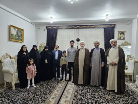 تصاویر/تکریم اساتید مدرسه علمیه خواهران فاطمه الزهرا (س) کامیاران