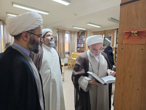 تصاویر/ بازدید حجت الاسلام و المسلمین پورذهبی از حوزه علمیه خواهران فاطمه الزهرا (س ) کامیاران